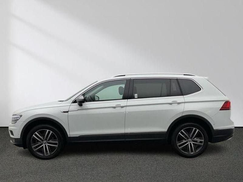 Gebraucht VW Tiguan Allspace Highline 200 PS (147 kW) 2021 Pure white SUV