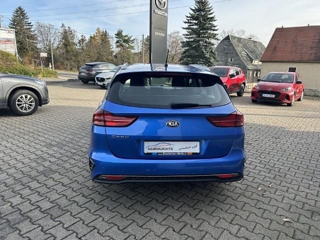 Gebraucht Kia Ceed Attract 140 PS (102 kW) 2021 Blau Kleinwagen