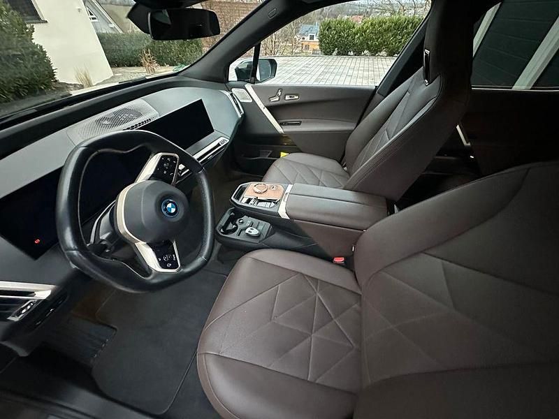 Gebraucht BMW iX Performance 455 kW (619 PS) 2023 Schwarz SUV