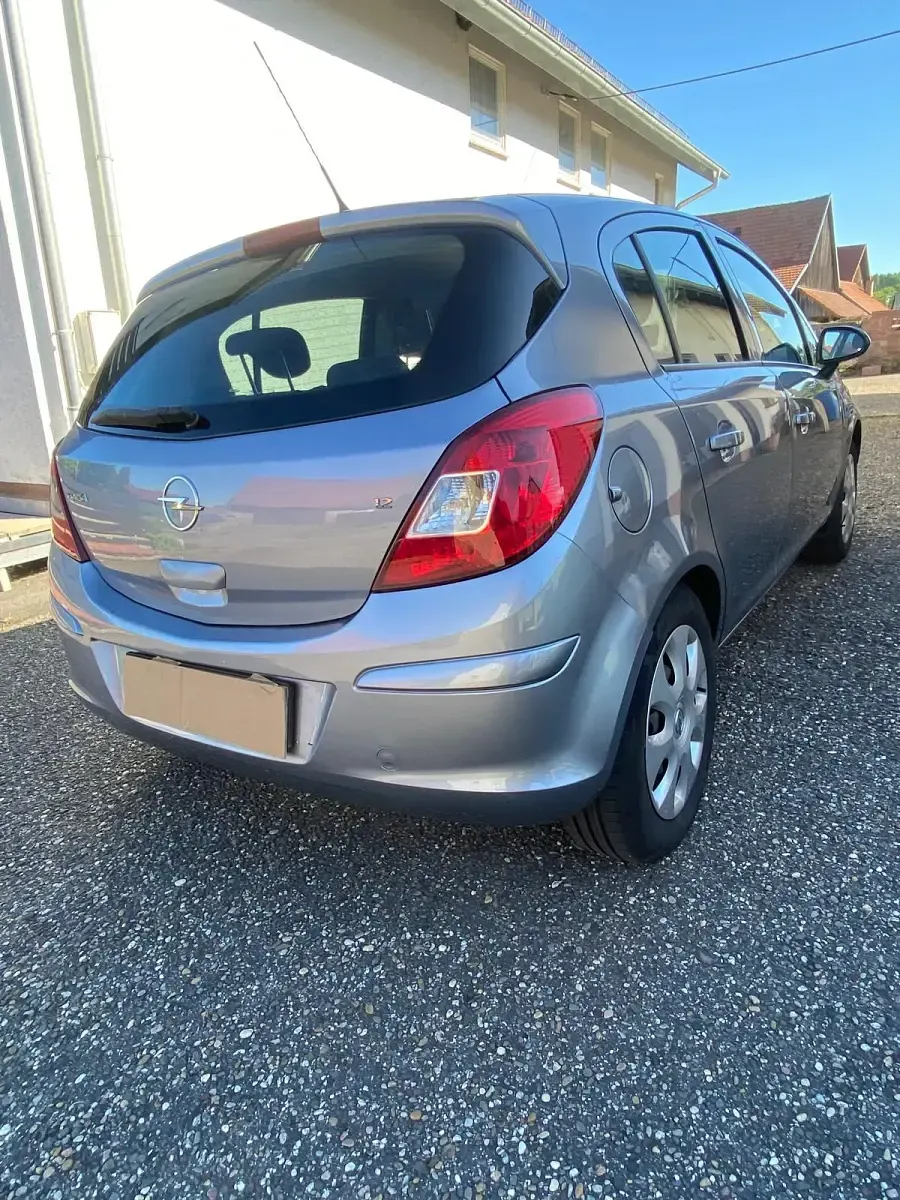Gebraucht Opel Corsa 80 PS (58 kW) 2008 Silber Kleinwagen