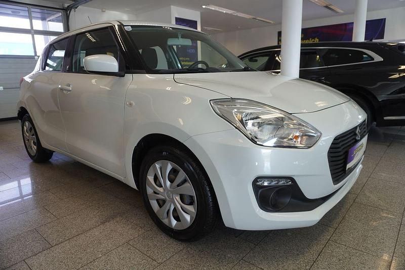 Gebraucht Suzuki Swift 90 PS (66 kW) 2020 Weiß Limousine