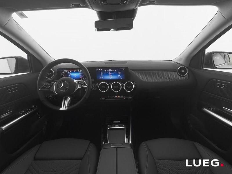 Gebraucht Mercedes GLA180 Progressive 136 PS (100 kW) 2024 Grau SUV