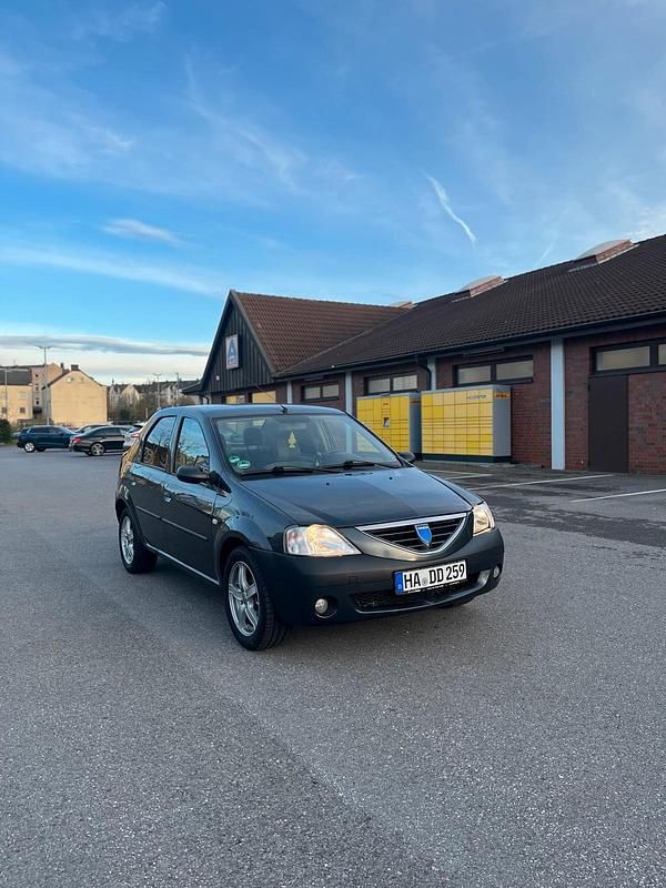 Grau Gebraucht 2008 Dacia Logan Kleinwagen | 1.400 € (Fairer Preis) - Bild 1/4