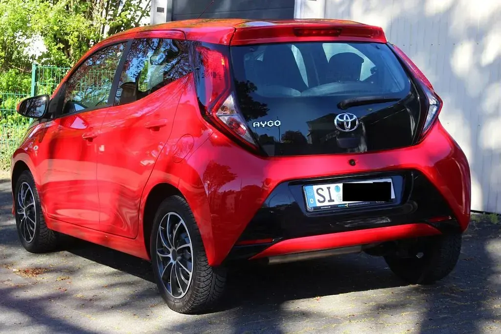 Gebraucht Toyota Aygo Connect Style 72 PS (52 kW) 2021 Rot Kleinwagen