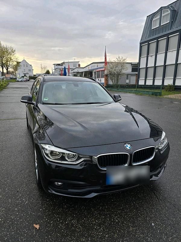 Gebraucht BMW 318 Efficient Dynamics 150 PS (110 kW) 2018 Schwarz Kombi