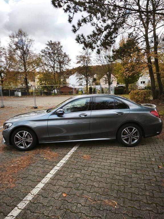 Gebraucht Mercedes C250 AMG line 211 PS (155 kW) 2018 Grau Limousine