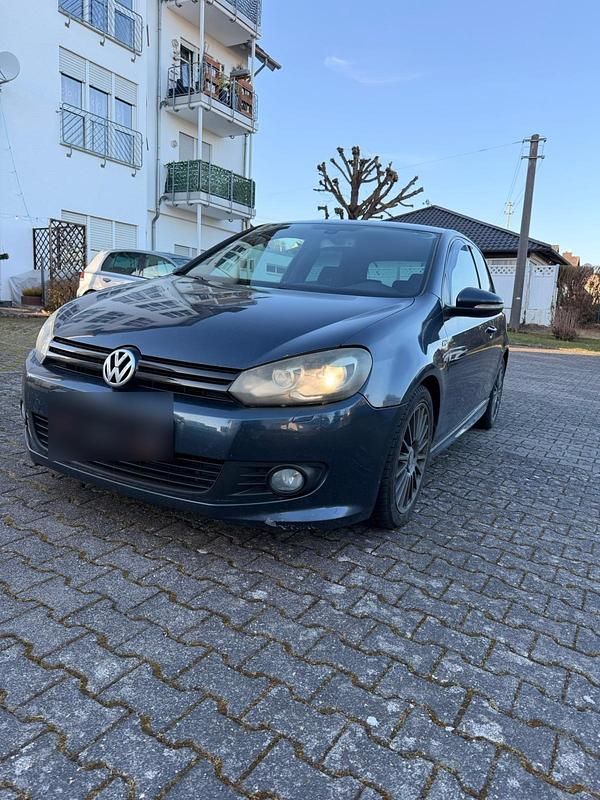 Gebraucht VW Golf R-line 160 PS (117 kW) 2010 Blau Coupé
