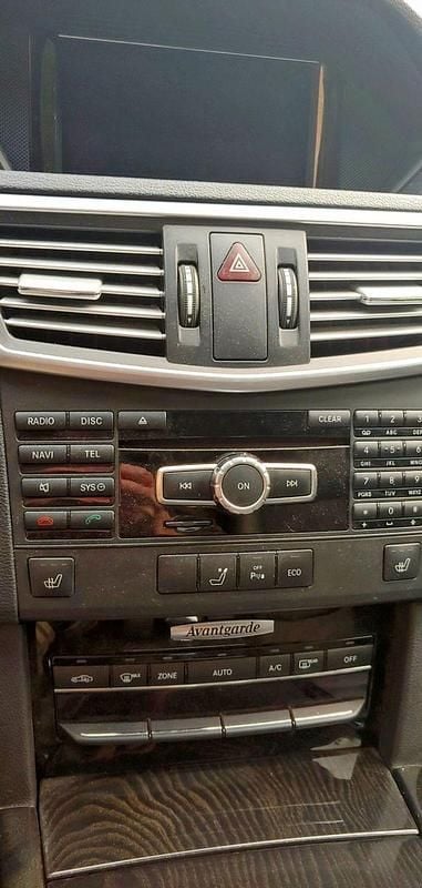 Gebraucht Mercedes E220 Elegance 170 PS (125 kW) 2013 Grau Kombi