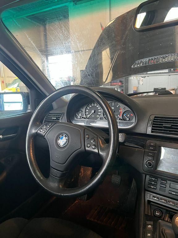 Gebraucht BMW 320 Sport Line 150 PS (110 kW) 2000 Schwarz Limousine