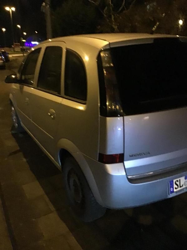 Silber Gebraucht 2008 Opel Meriva Van / Kleinbus | 1.700 € (Guter Preis) - Bild 1/4