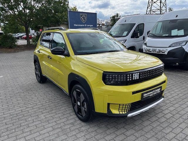 Neu Fiat Grande Panda La Prima 101 PS (74 kW) 2025 Gelb Kleinwagen