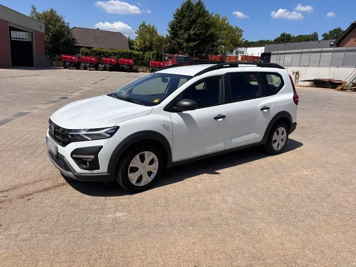 Gebraucht Dacia Jogger Expression 101 PS (74 kW) 2022 Weiß Van / Kleinbus