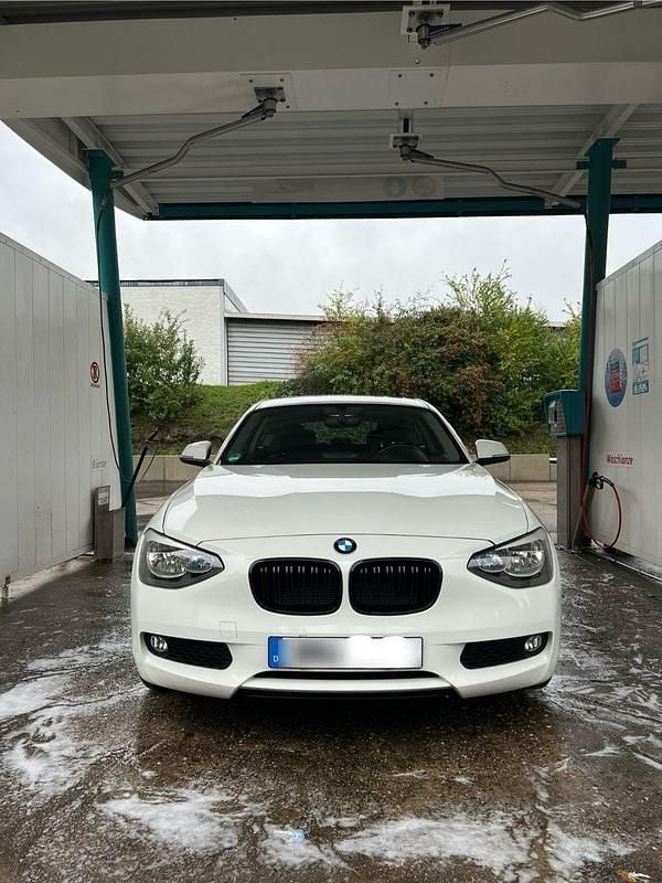 Weiß Gebraucht 2013 BMW 116 Kleinwagen | 6.000 € (Superpreis) - Bild 1/4