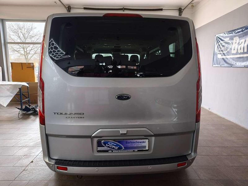 Gebraucht Ford Tourneo Titanium X 185 PS (136 kW) 2019 Polarsilber metallic Van / Kleinbus