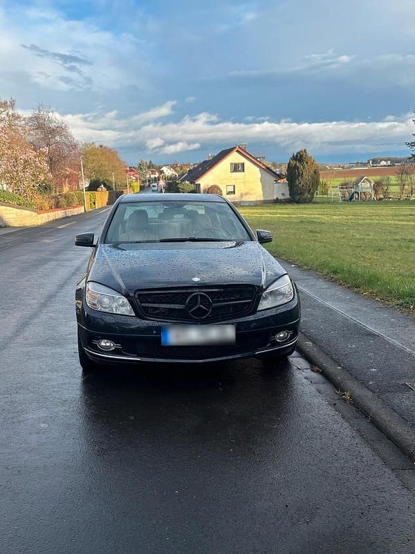 Gebraucht Mercedes C320 224 PS (164 kW) 2008 Blau Limousine