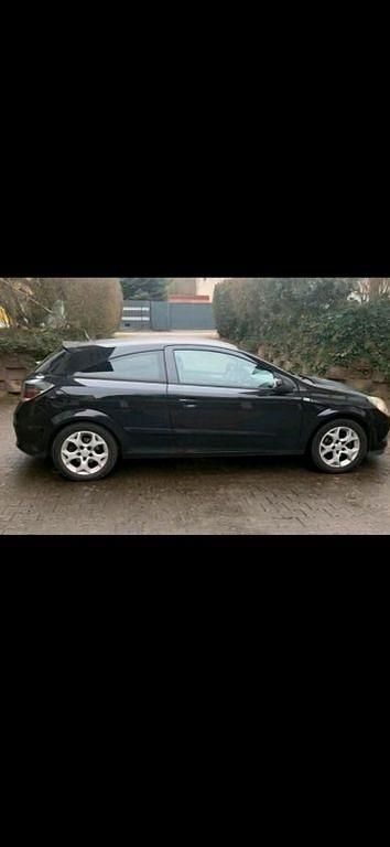 Gebraucht Opel Astra GTC 105 PS (77 kW) 2006 Schwarz Limousine