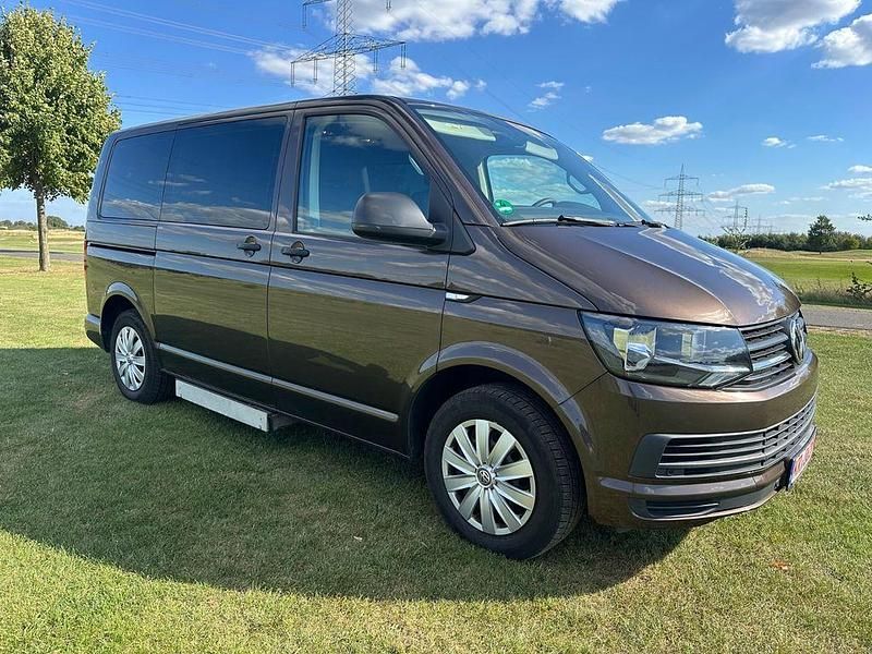 Braun Gebraucht 2015 VW T6 Trendline Van | 29.999 € (Guter Preis) - Bild 1/4