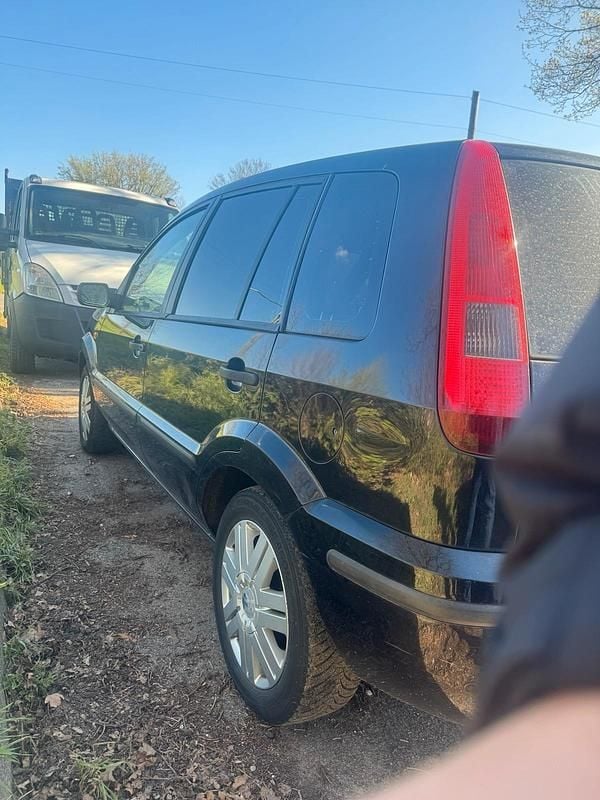 Gebraucht Ford Fusion 80 PS (58 kW) 2002 Kleinwagen