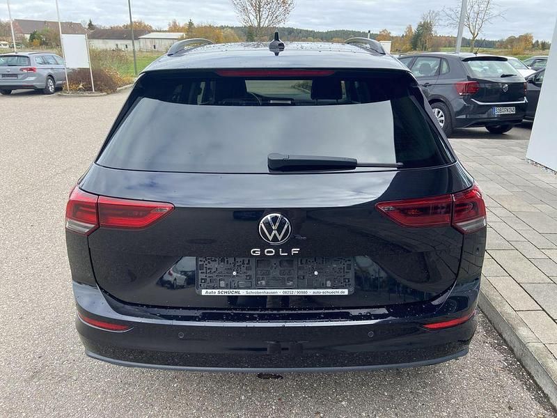 Gebraucht VW Golf VII Life 150 PS (110 kW) 2021 Schwarz Kombi
