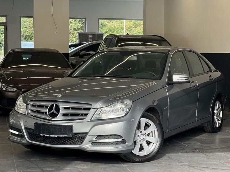 Gebraucht Mercedes C180 156 PS (114 kW) 2011 Silber Limousine