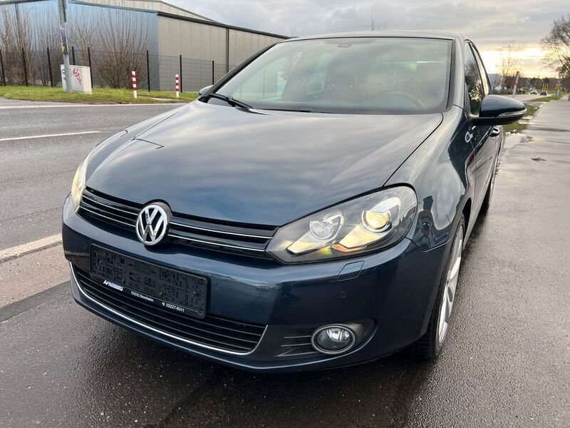 Blau Gebraucht 2011 VW Golf VI Highline Limousine | 9.990 € (Etwas zu teuer) - Bild 1/4