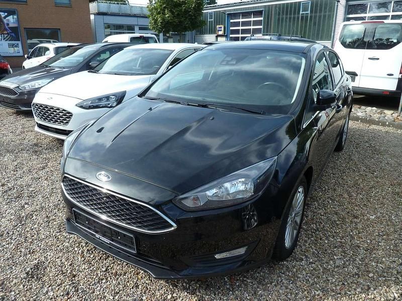 Gebraucht Ford Focus 125 PS (91 kW) 2018 Shadow black Kleinwagen