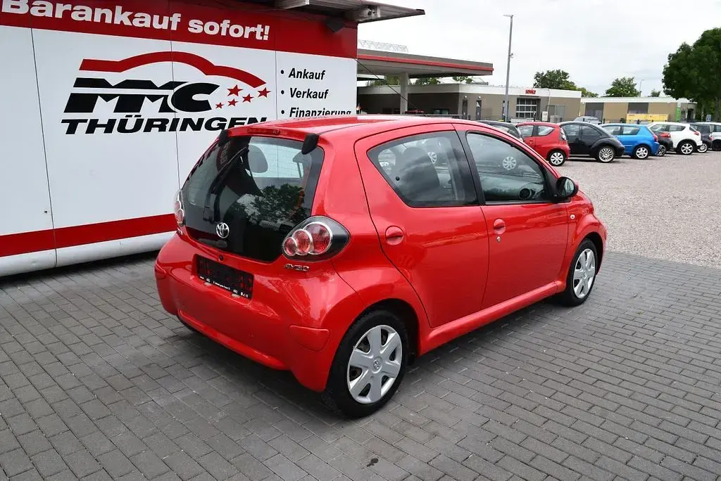 Gebraucht Toyota Aygo Cool 68 PS (50 kW) 2009 Rot Kleinwagen
