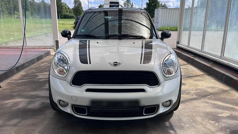 Weiß Gebraucht 2011 Mini Countryman SUV | 9.500 € (Fairer Preis) - Bild 1/4