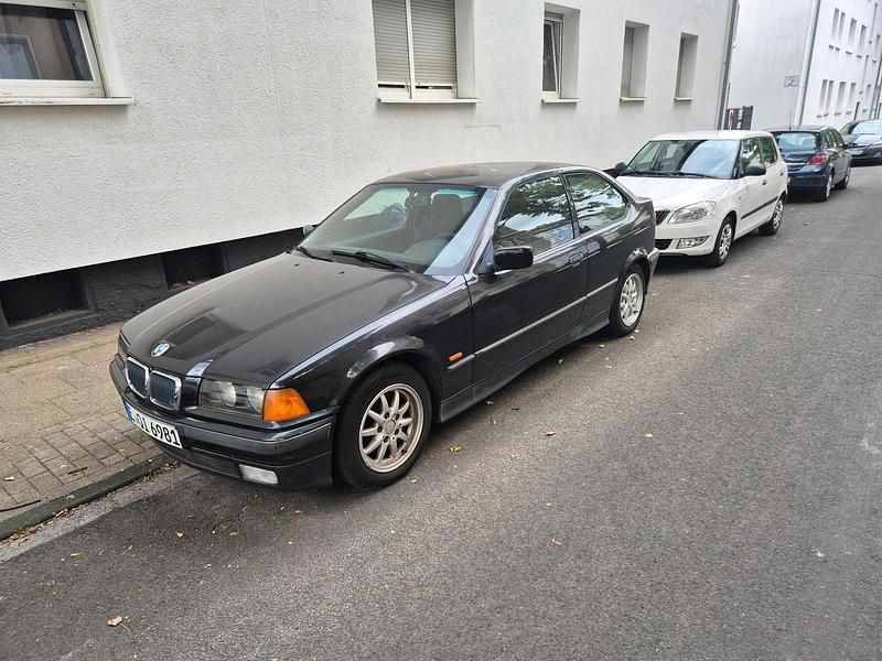 Schwarz Gebraucht 1997 BMW 316 Compact Kleinwagen | 700 € (Superpreis) - Bild 1/4