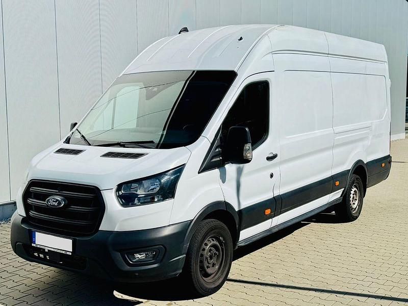Gebraucht Ford Transit Trend 131 PS (96 kW) 2022 Weiß Limousine
