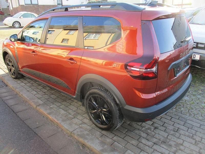 Gebraucht Dacia Jogger Extreme 110 PS (80 kW) 2025 Braun Van / Kleinbus