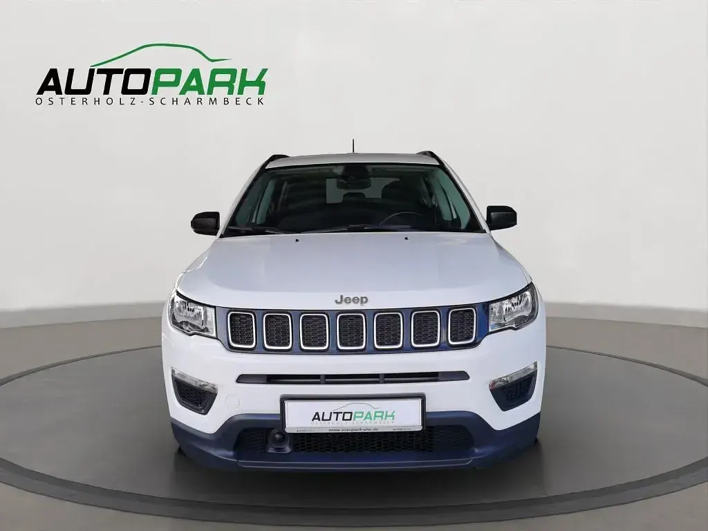 Gebraucht Jeep Compass Sport 140 PS (102 kW) 2017 Weiß SUV