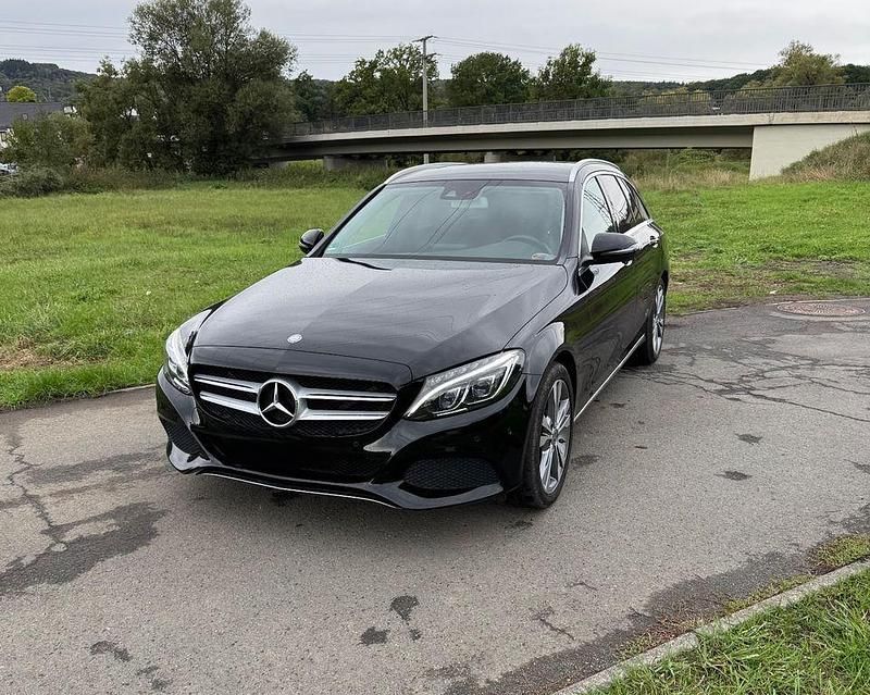 Schwarz Gebraucht 2015 Mercedes C220 Avantgarde Kombi | 15.999 € (Fairer Preis) - Bild 1/4