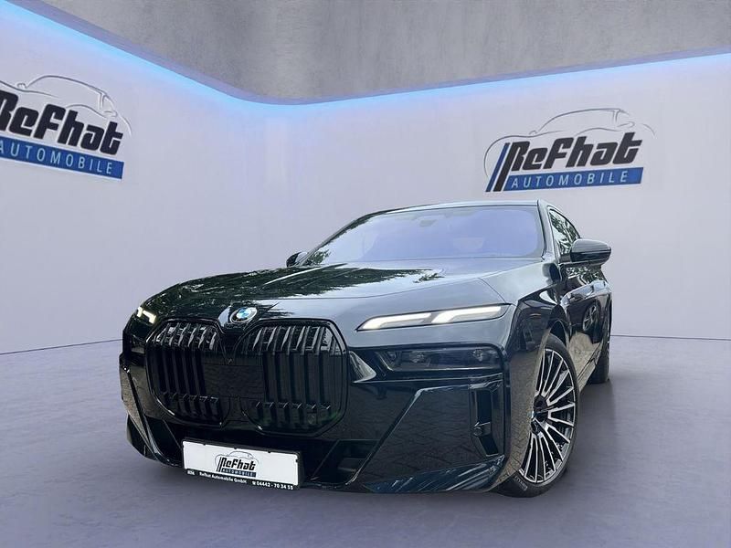 Schwarz Gebraucht 2024 BMW 740 M Sport Limousine | 89.950 € (Guter Preis) - Bild 1/4