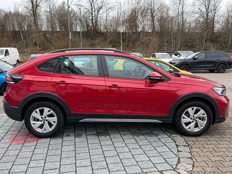 Gebraucht VW Taigo Life 95 PS (69 kW) 2024 Rot SUV