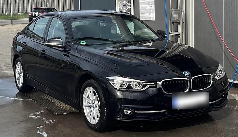 Gebraucht BMW 318 150 PS (110 kW) 2018 Schwarz Limousine