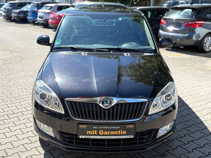 Schwarz Gebraucht 2011 Skoda Fabia Kombi | 5.890 € (Fairer Preis) - Bild 1/4