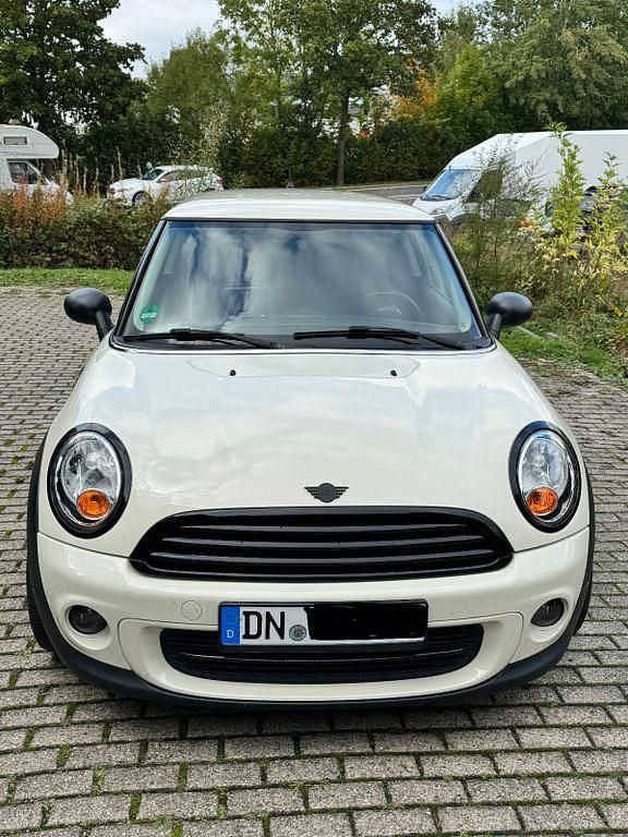 Weiß Gebraucht 2012 Mini ONE Kleinwagen | 3.350 € (Guter Preis) - Bild 1/4
