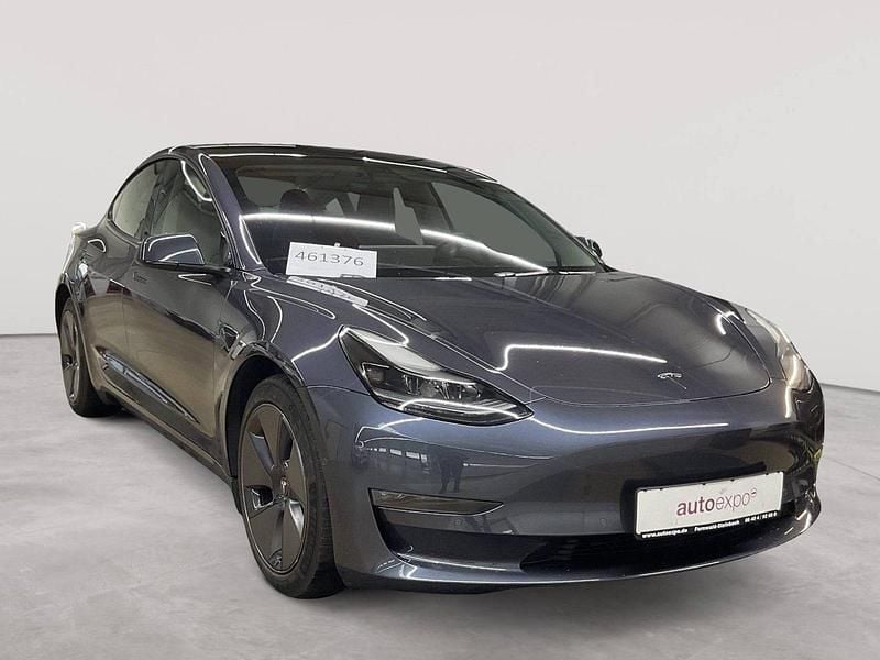 Midnight silver metallic Gebraucht 2021 Tesla Model 3 Limousine | 25.190 € (Superpreis) - Bild 1/4
