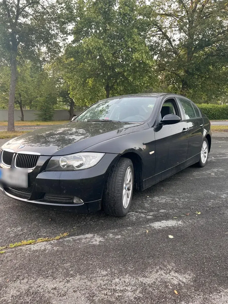 Gebraucht BMW 318 129 PS (94 kW) 2007 Schwarz Limousine