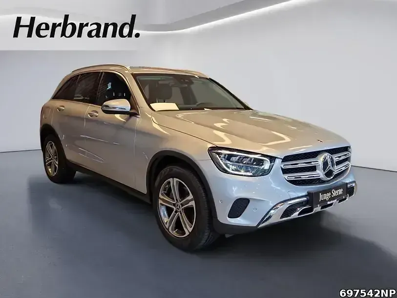 Gebraucht Mercedes GLC220 194 PS (142 kW) 2022 Hightechsilber SUV