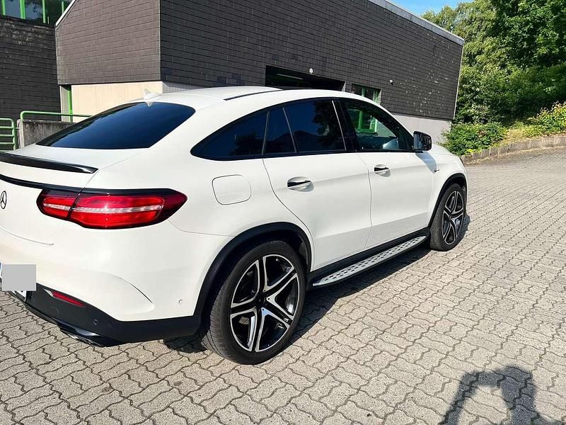 Weiß Gebraucht 2017 Mercedes GLE43 AMG AMG Coupé | 50.500 € (Teuer) - Bild 1/4