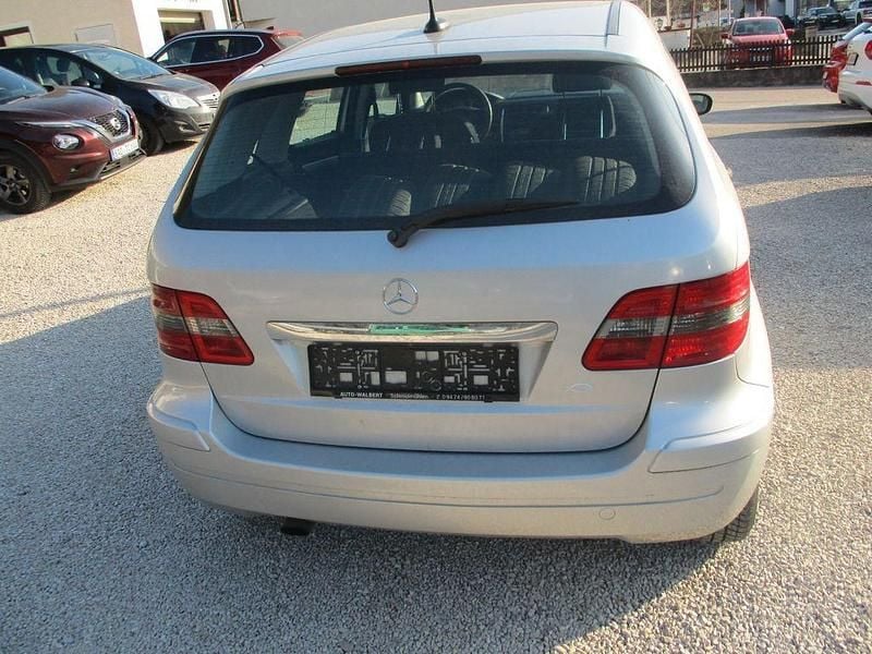 Gebraucht Mercedes B170 116 PS (85 kW) 2007 Silber Van / Kleinbus