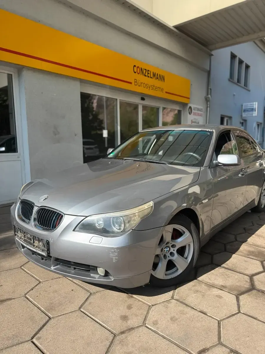 Gebraucht BMW 520 170 PS (125 kW) 2004 Grau Limousine