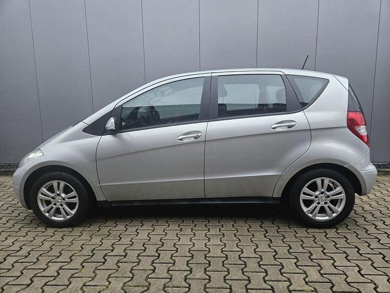 Gebraucht Mercedes A180 109 PS (80 kW) 2008 Silber Kleinwagen