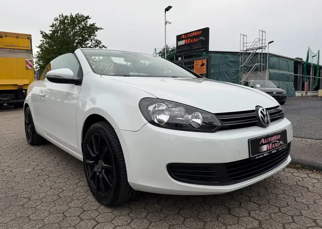 Gebraucht VW Golf Basis 105 PS (77 kW) 2011 Weiß Cabrio