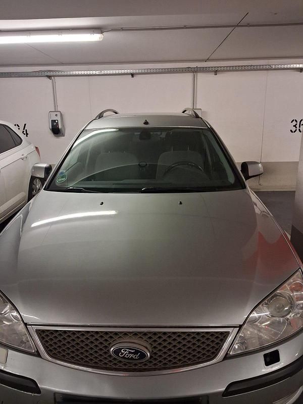 Silber Gebraucht 2003 Ford Mondeo Kombi | 2.000 € - Bild 1/4
