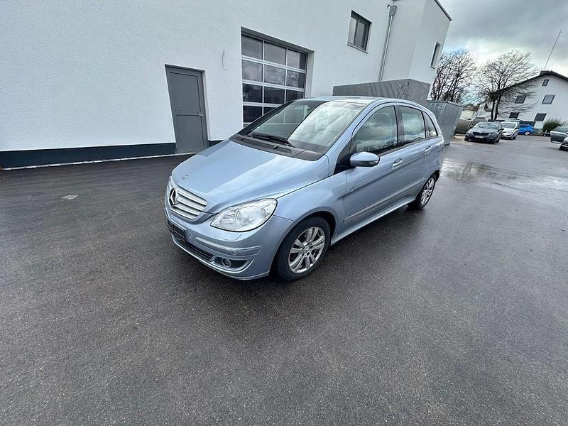 Gebraucht Mercedes B200 140 PS (102 kW) 2006 Silber Van / Kleinbus