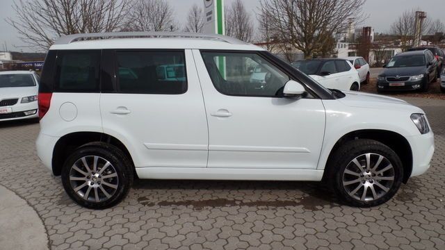 Gebraucht Skoda Yeti 105 PS (77 kW) 2015 Weiß metallic SUV