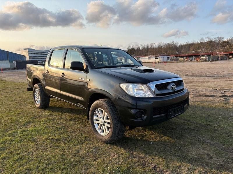 Gebraucht Toyota HiLux 144 PS (105 kW) 2011 Schwarz Pickup